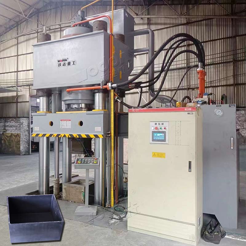 800噸四梁四柱液壓機 800噸四梁四柱液壓機