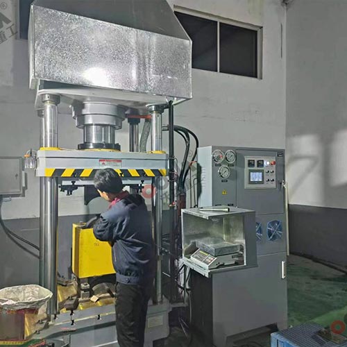 200噸四柱液壓機熱模壓剎車閘瓦