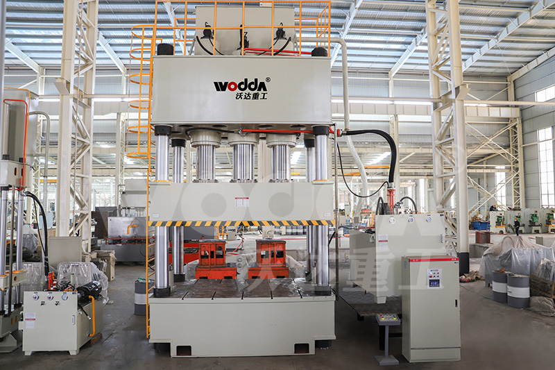 1500噸四柱液壓機(jī)價格 1500噸四柱液壓機(jī)價格