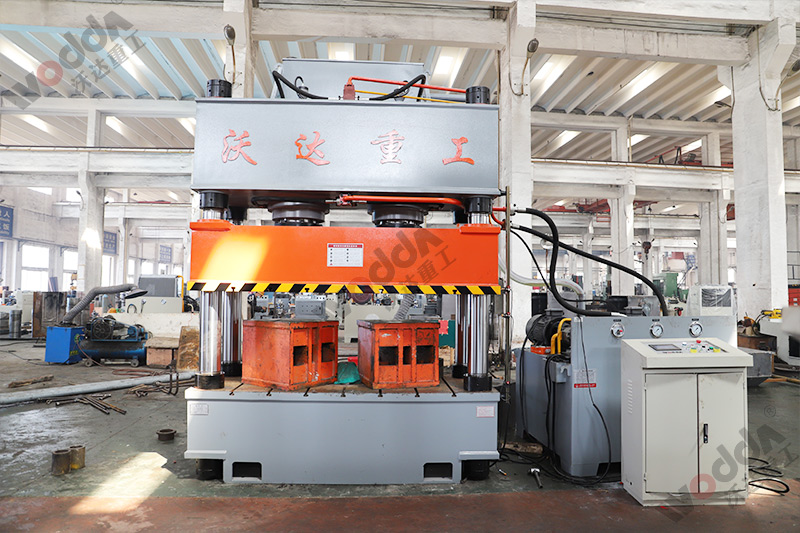 液壓機(jī) 液壓機(jī)