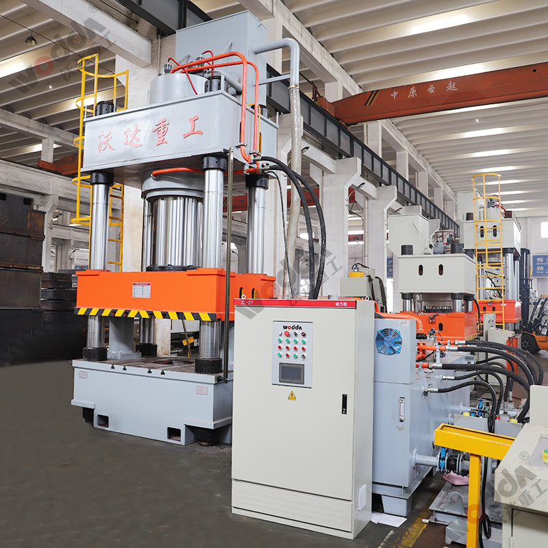 1000噸四柱液壓機 1000噸四柱液壓機