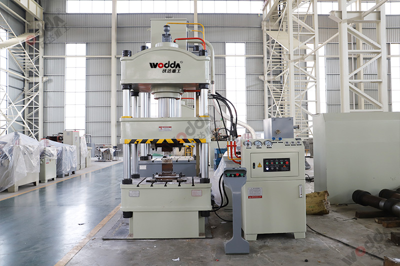 四柱液壓機(jī)控制閥漏油問(wèn)題分析 四柱液壓機(jī)控制閥漏油問(wèn)題分析