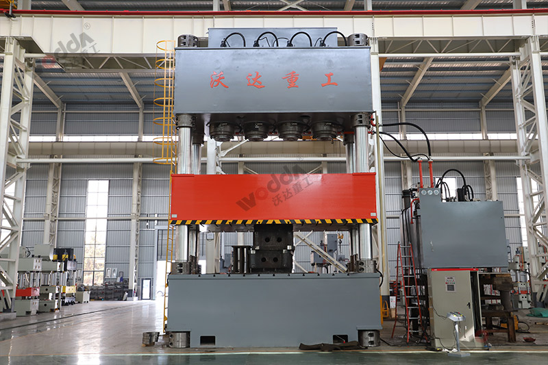 2500噸復(fù)合材料汽車配件液壓機(jī) 2500噸復(fù)合材料汽車配件液壓機(jī)