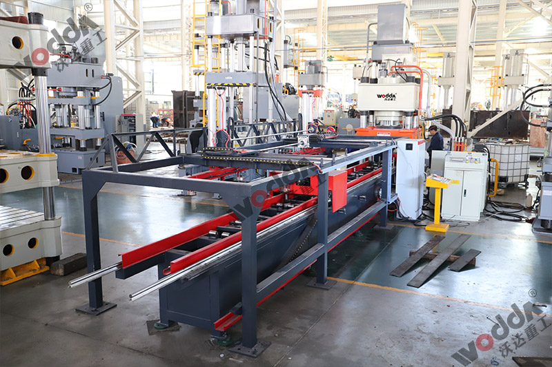 400噸錨桿托盤(pán)液壓機(jī)+送料機(jī) 400噸錨桿托盤(pán)液壓機(jī)+送料機(jī)