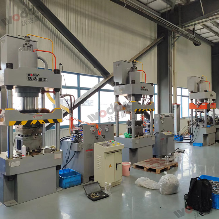 200噸電梯剎車配件成型液壓機 200噸電梯剎車配件成型液壓機