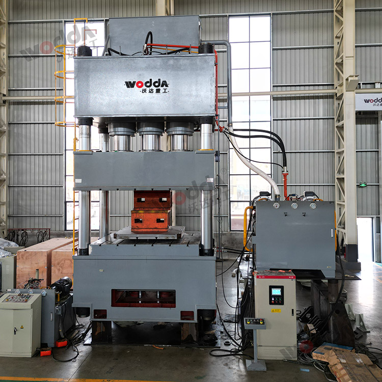 1500噸四柱液壓機(jī)帶液壓墊 1500噸四柱液壓機(jī)帶液壓墊