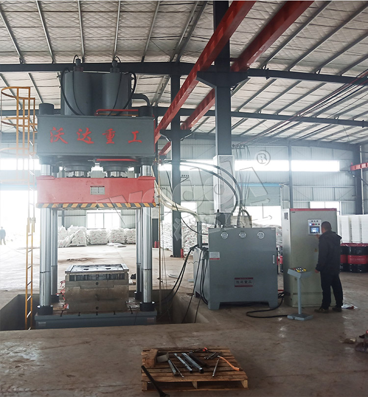 800噸建筑塑料模殼成型液壓機(jī) 800噸建筑塑料模殼成型液壓機(jī)