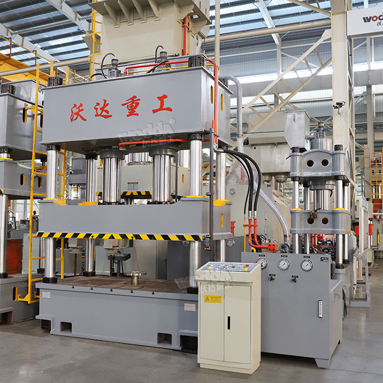 315噸四柱油壓機(jī) 315噸四柱油壓機(jī)