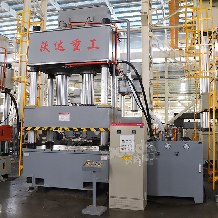 500噸三梁四柱液壓機(jī) 500噸三梁四柱液壓機(jī)