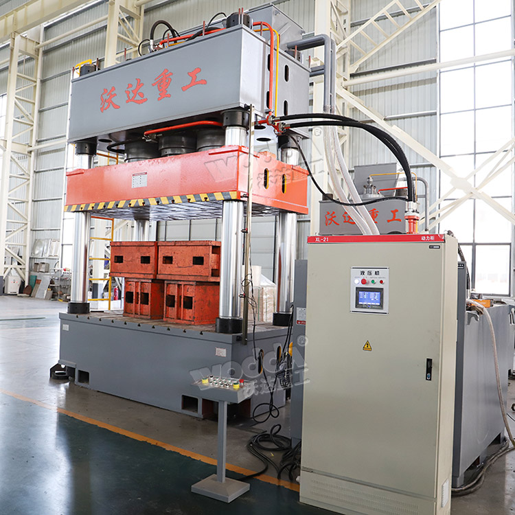 1200噸三缸四柱液壓機 1200噸三缸四柱液壓機