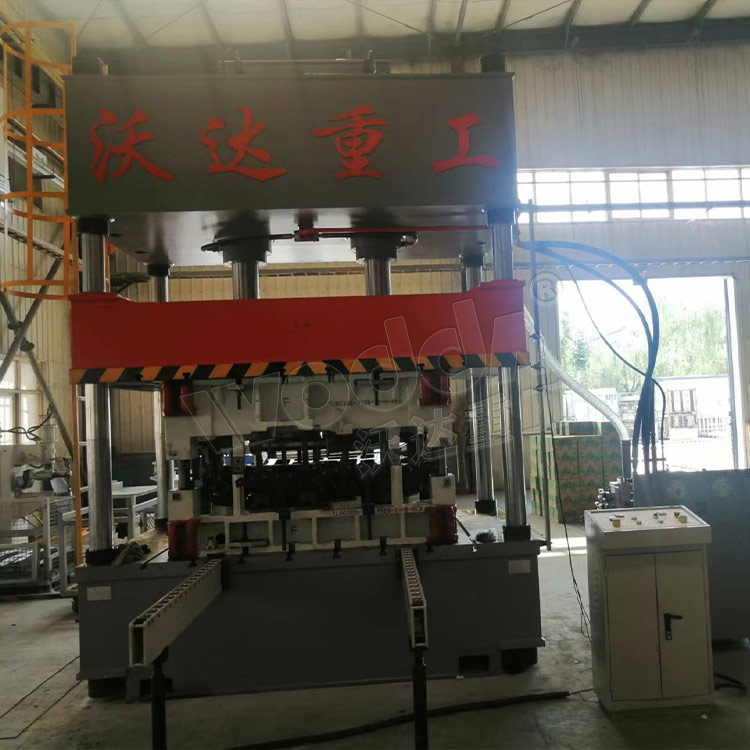 200噸汽車內(nèi)飾件(內(nèi)襯門板)液壓機(jī) 200噸汽車內(nèi)飾件(內(nèi)襯門板)液壓機(jī)