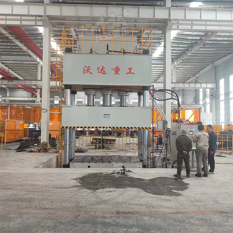 1000噸伺服液壓機客戶試機現(xiàn)場 1000噸伺服液壓機客戶試機現(xiàn)場