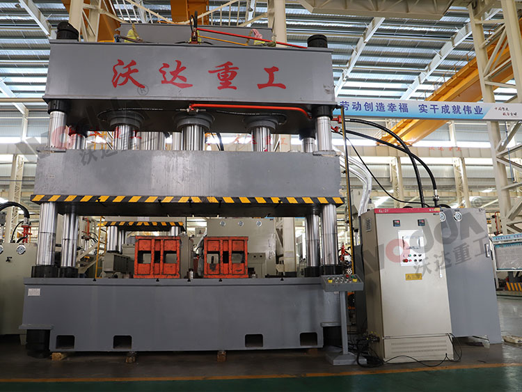 630噸復(fù)合漏糞板成型液壓機(jī) 630噸復(fù)合漏糞板成型液壓機(jī)