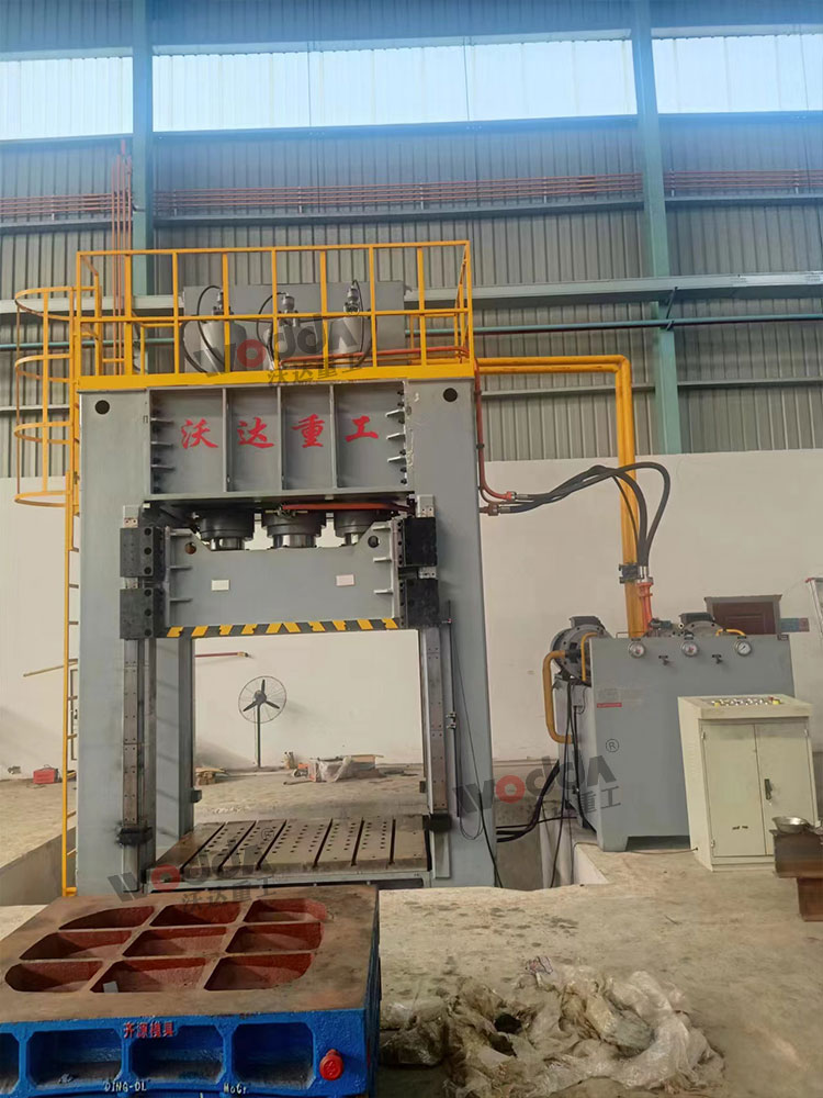 800噸框架式液壓機客戶車間安裝完成 800噸框架式液壓機客戶車間安裝完成