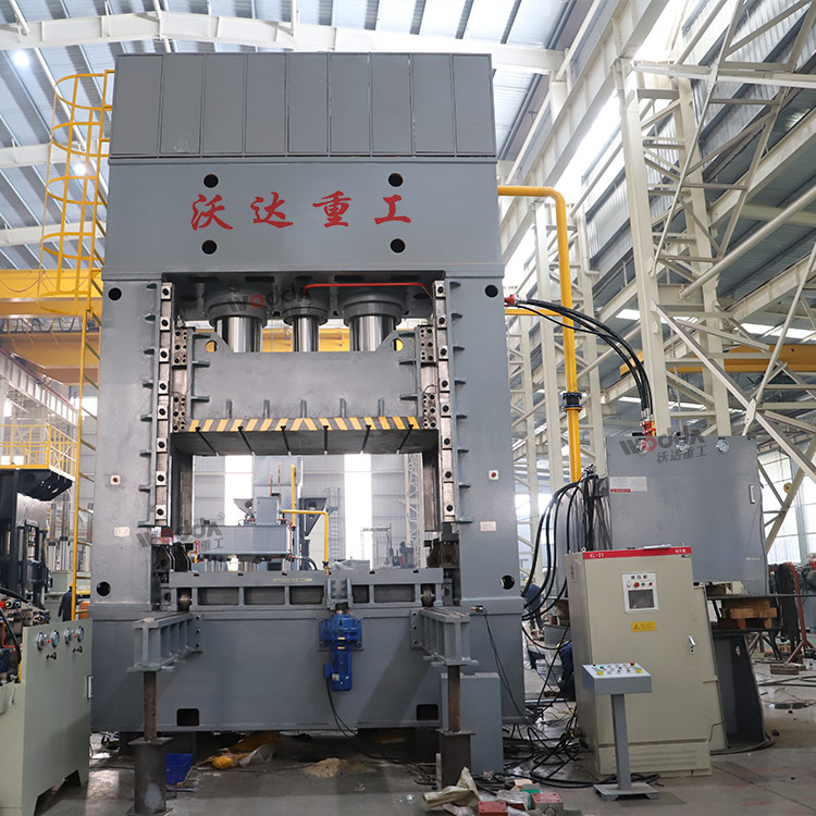 1250噸汽車配件成型液壓機(jī)車間實(shí)物圖 1250噸汽車配件成型液壓機(jī)車間實(shí)物圖