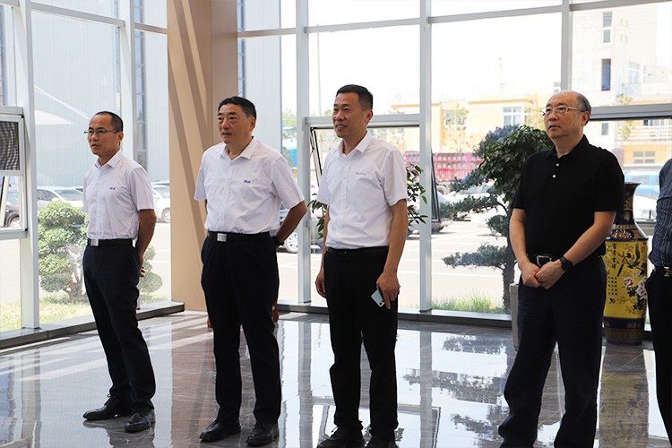 濟南二機領(lǐng)導(dǎo) 濟南二機領(lǐng)導(dǎo)