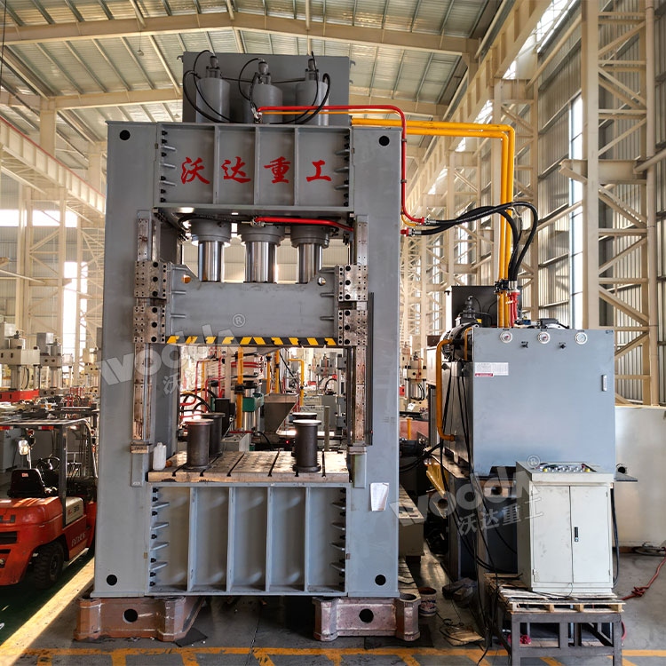 800噸框架式油壓機(jī) 800噸框架式油壓機(jī)