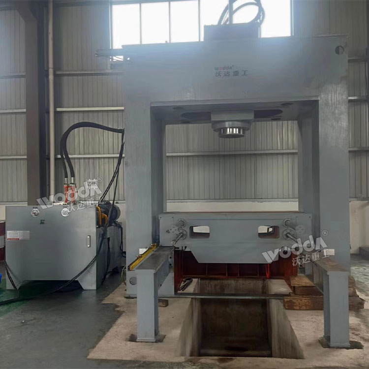 500噸龍門液壓機客戶現(xiàn)場 500噸龍門液壓機客戶現(xiàn)場