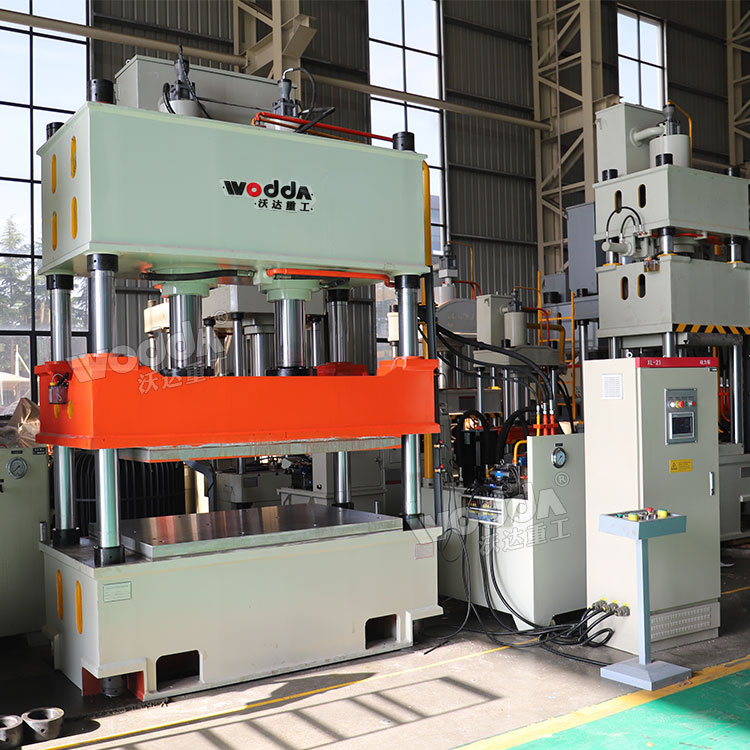 200噸板材校平液壓機(jī) 200噸板材校平液壓機(jī)