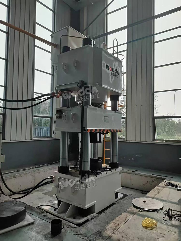 1000噸伺服四柱液壓機 1000噸伺服四柱液壓機