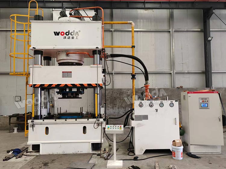 800噸農(nóng)機(jī)配件拉伸液壓機(jī) 800噸農(nóng)機(jī)配件拉伸液壓機(jī)