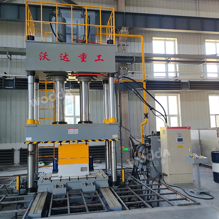 500噸防彈頭盔成型液壓機(jī) 500噸防彈頭盔成型液壓機(jī)