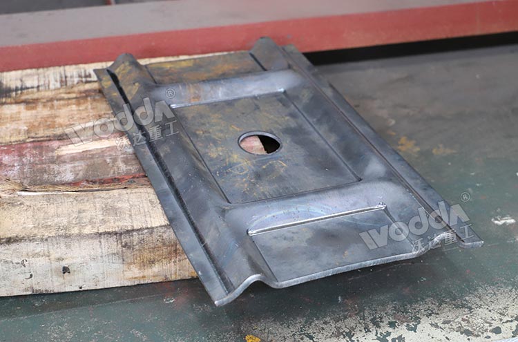 W鋼帶護(hù)板成品 W鋼帶護(hù)板成品