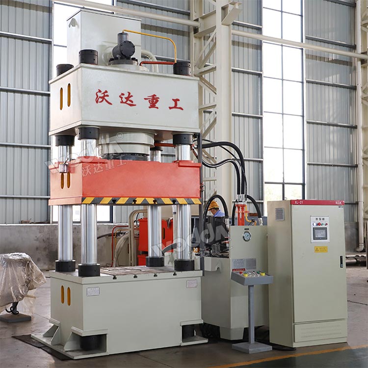 500噸三梁四柱液壓機(jī) 500噸三梁四柱液壓機(jī)