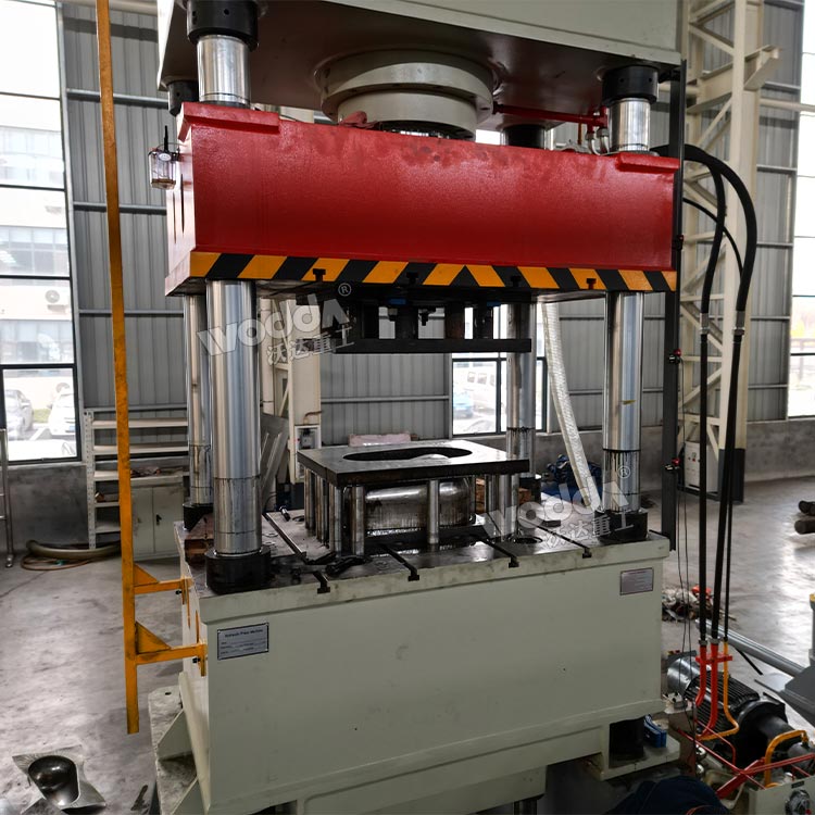 315噸不銹鋼蹲便拉伸液壓機 315噸不銹鋼蹲便拉伸液壓機