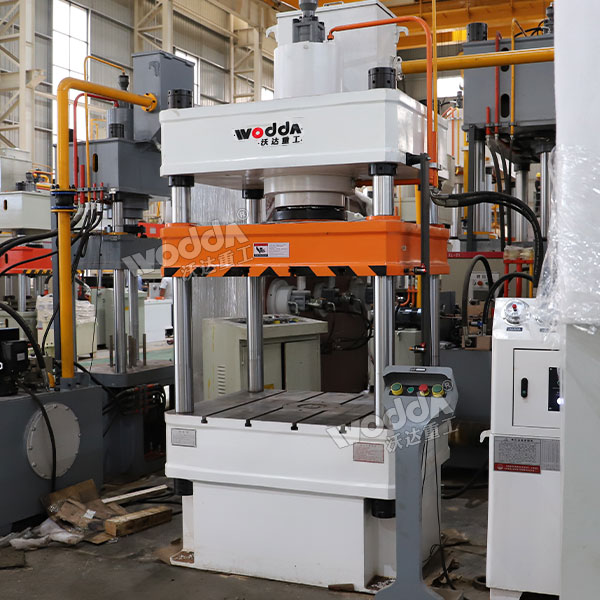 200噸四柱液壓機 200噸四柱液壓機