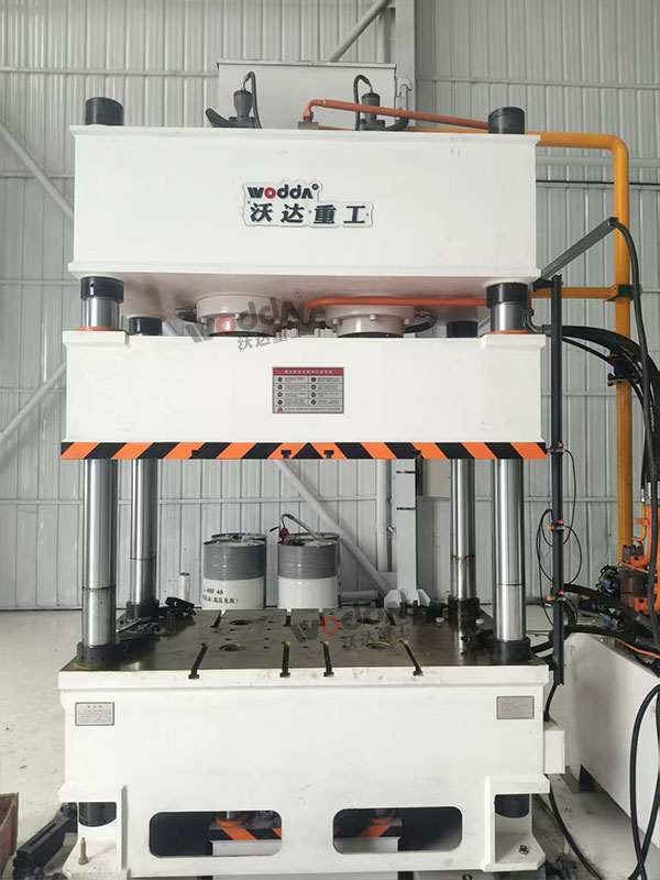 250噸四柱拉伸液壓機(jī) 250噸四柱拉伸液壓機(jī)