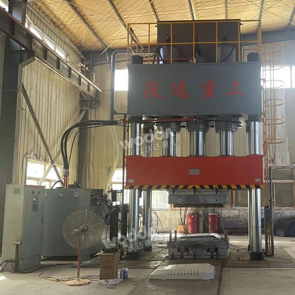 1500噸工程車覆蓋件模壓成型液壓機 1500噸工程車覆蓋件模壓成型液壓機