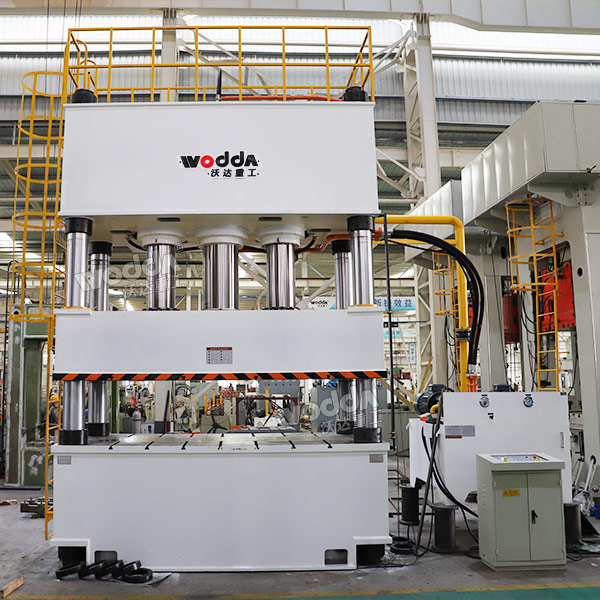 1000噸四柱油壓機 1000噸四柱油壓機