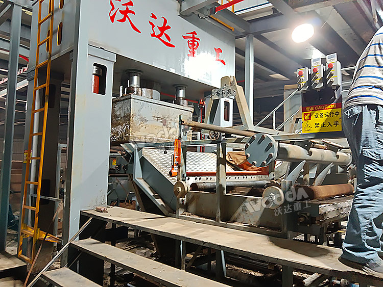 污泥壓榨機(jī).jpg 污泥壓榨機(jī).jpg