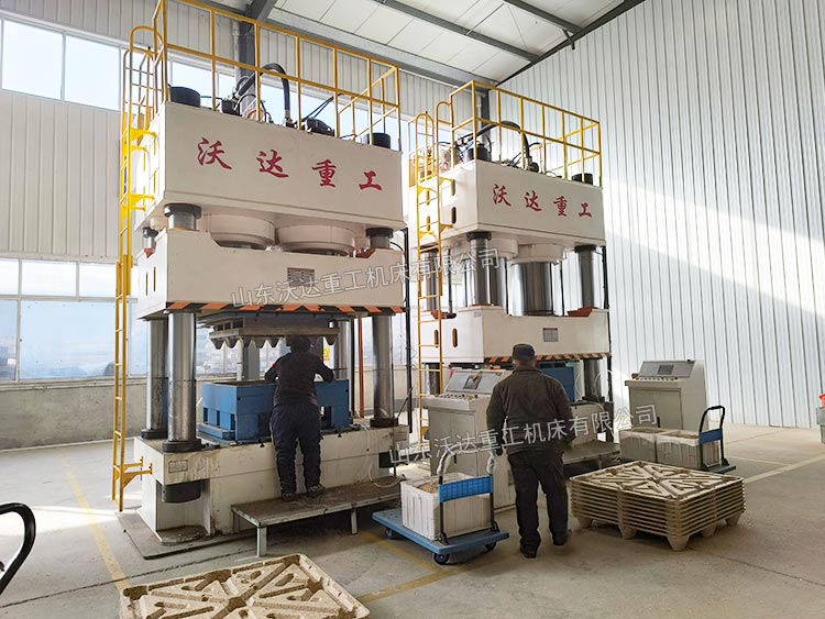 木屑托盤(pán)液壓機(jī) 木屑托盤(pán)液壓機(jī)