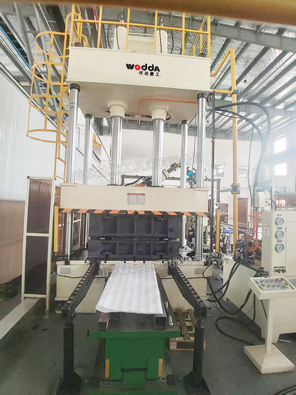 200噸四柱液壓機(jī)帶移動(dòng)工作臺(tái)