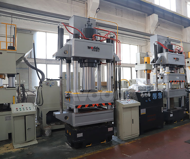 液壓機(jī)實物圖