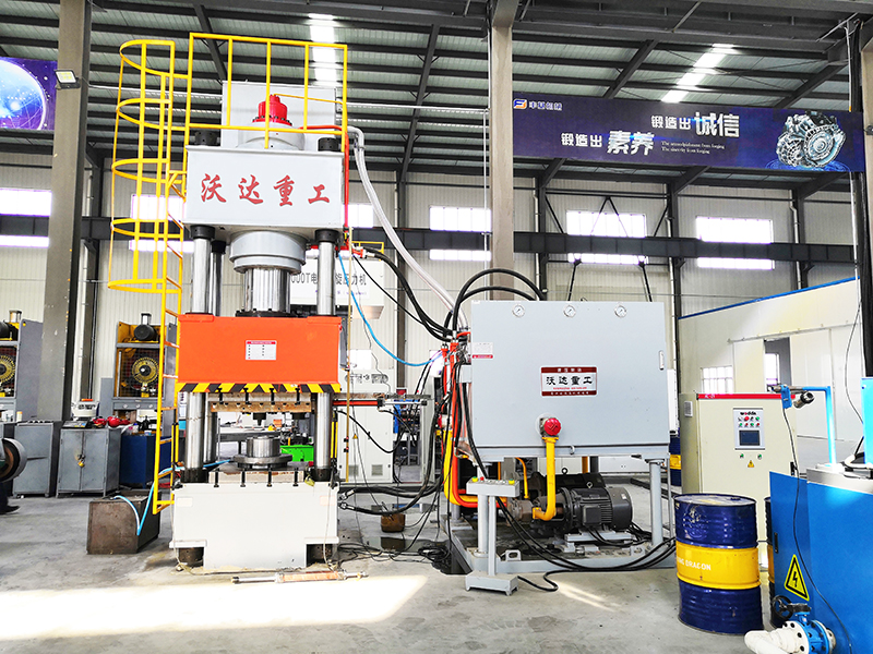 630噸熱模鍛液壓機(jī) 630噸熱模鍛液壓機(jī)