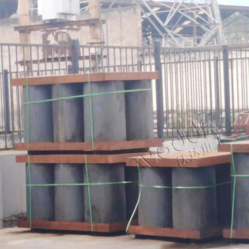 石墨坩堝成型液壓機(jī) 石墨坩堝成型液壓機(jī)